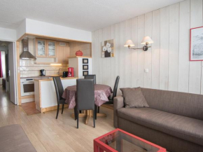 Appartement 2 pièces avec balcon, exposé sud/ouest, à 500 m des pistes, proche commerces et parking - FR-1-449-20
